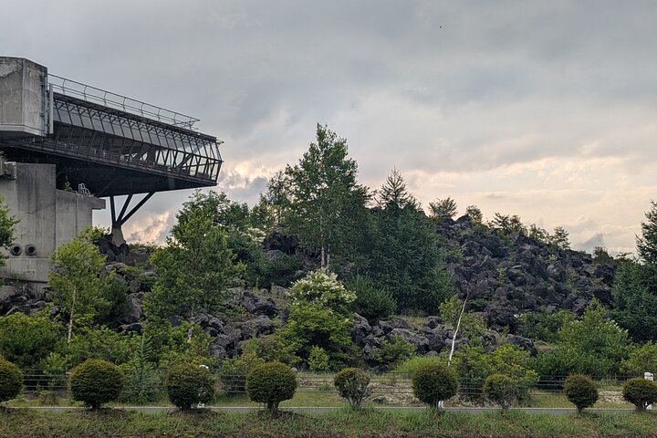Hands-Free Private Sightseeing Shuttle from Karuizawa to Kusatsu