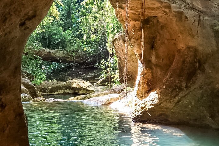 ATM Cave Tour from San Ignacio Actun Tunichil Muknal