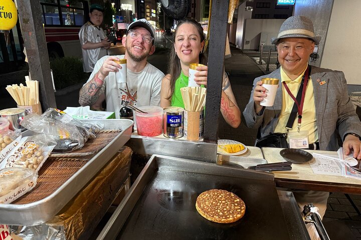 Fukuoka: Nakasu Food Stall Private Guided Tour with Tastings