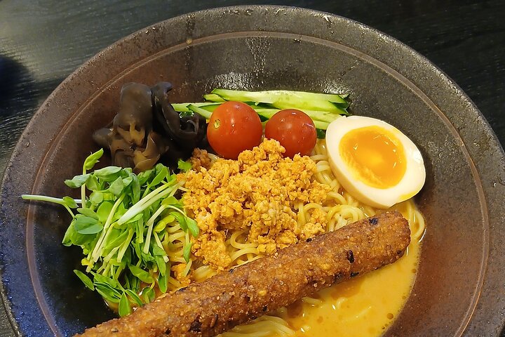 Tokyo: Mt. Takao Tour with Ramen and Tattoo-Okay Hot Spring