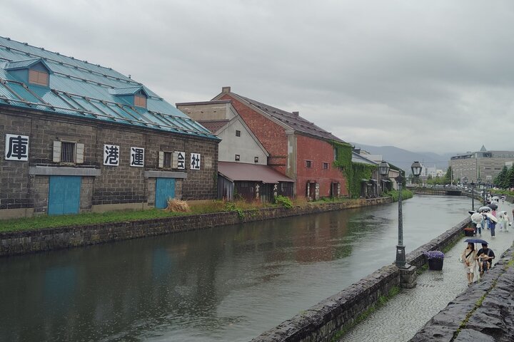 Otaru: Day & Night Walk in a Nostalgic Historic Port Town