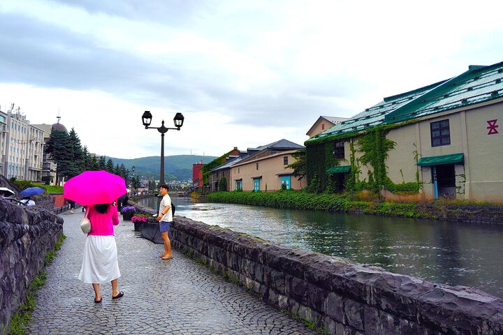 Otaru: Day & Night Walk in a Nostalgic Historic Port Town