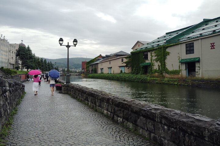 Otaru: Day & Night Walk in a Nostalgic Historic Port Town