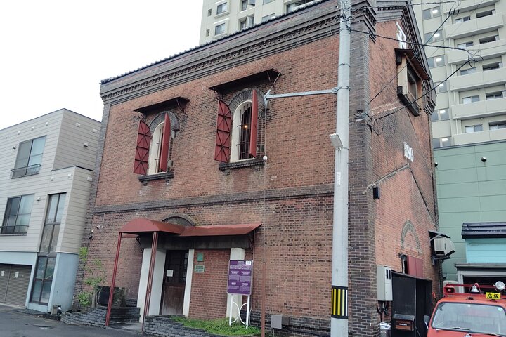 Otaru: Day & Night Walk in a Nostalgic Historic Port Town