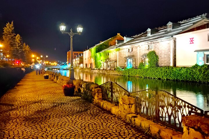 Otaru: Day & Night Walk in a Nostalgic Historic Port Town