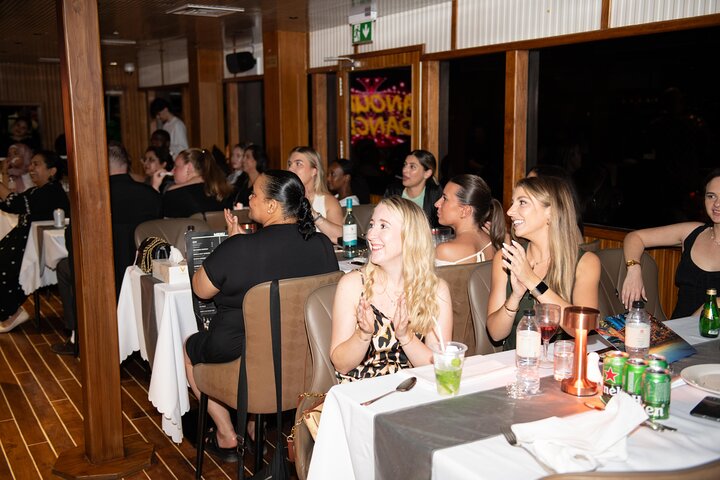 Dubai Marina Luxury Dinner Cruise, Live Shows
