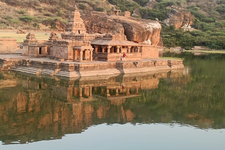 Hampi/Chitradurga/Badami/Aihole/Pattadkal from Bangalore in 3days