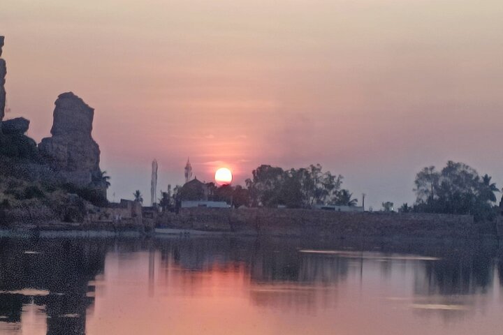 Hire a Guide to visit Badami/Aihole/Pattadakal with own transport