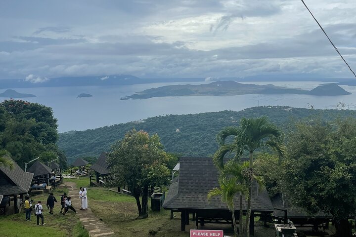 Private Combo Tour to Pagsanjan Falls and Taal Volcano