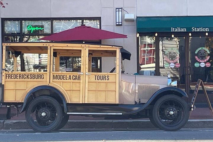 Historic Fredericksburg Tours in a open view 1920's Model-A Wagon