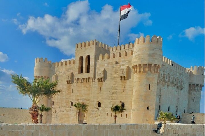 Vibrant Alexandria: Citadel, Library & Catacombs Tour