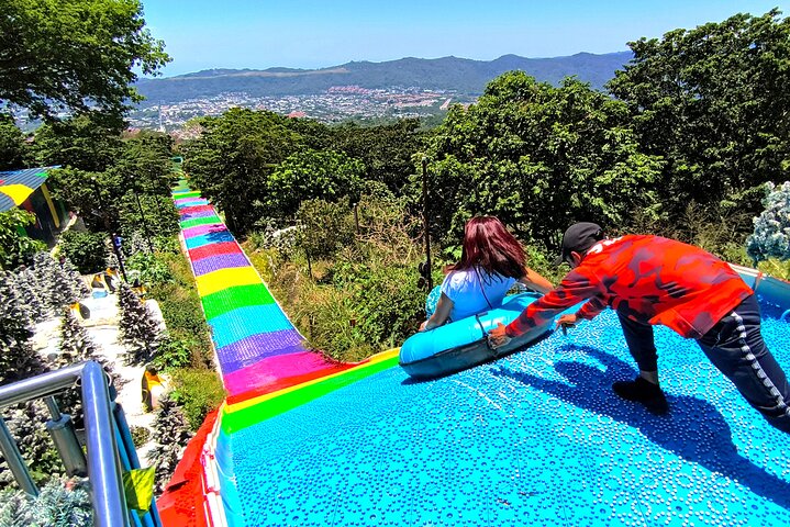 San Salvador Tour: Devil’s Door, Volcano, Slide & Historic Center