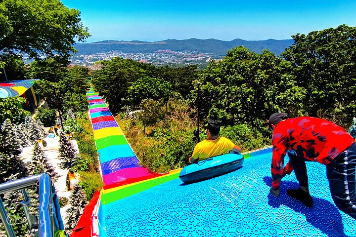 San Salvador Tour: Devil’s Door, Volcano, Slide & Historic Center