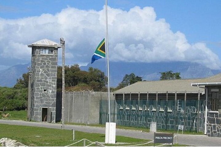 Robben Island and Iconic Table Mountain Tour