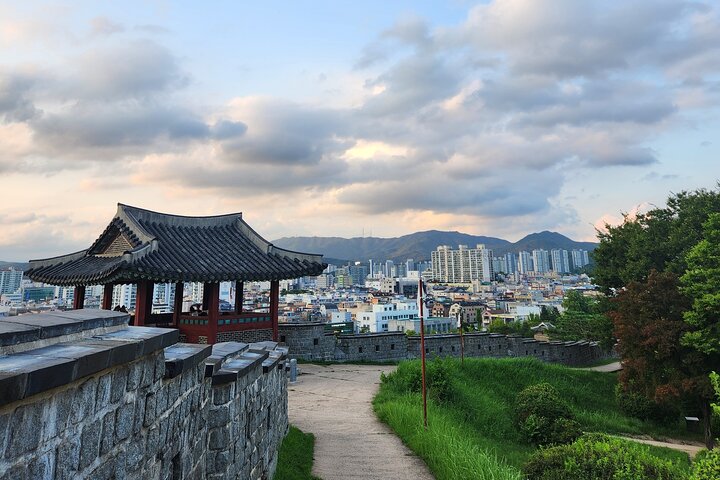 UNESCO Suwon Hwaseong Fortress Wall Hiking Tour with Expert Guide