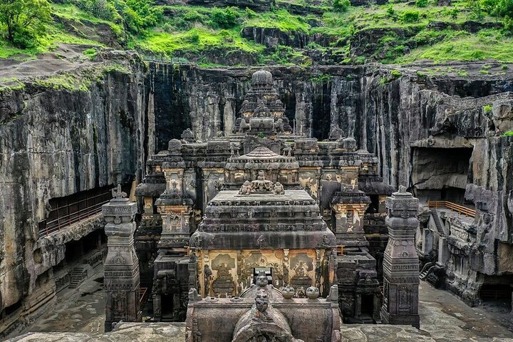 Guided 3-Day Tour: Discover Ajanta, Ellora Cave & Aurangabad City