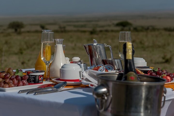 Maasai Mara Hot Air Balloon Safari and Champagne Breakfast