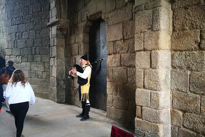 Private Transfer Santiago de Compostela to Porto or vice versa