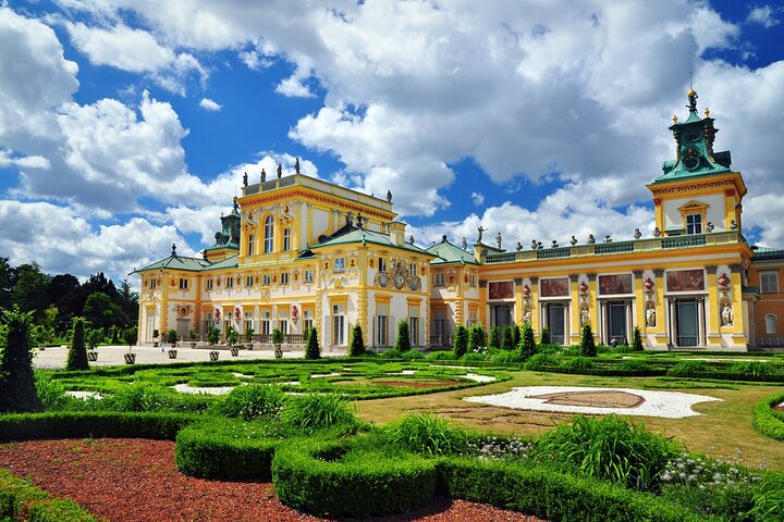 Best of Warsaw Full-Day Private Tour with Transport & Ticket