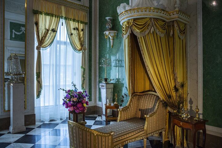 Best of Warsaw Full-Day Private Tour with Transport & Ticket
