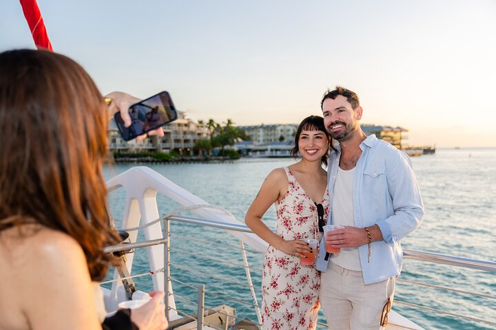 Key West Sunset Cruise: Dinner, Live Music & Drinks Included