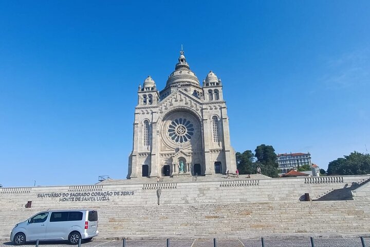Private Transfer Santiago de Compostela to Porto or vice versa