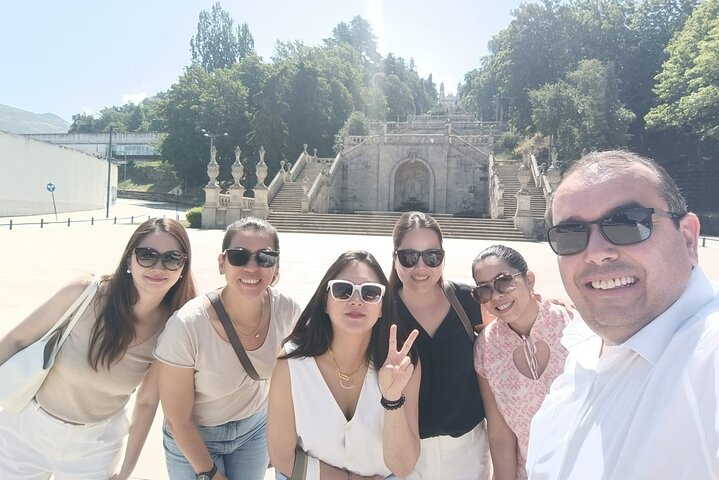 Private Transfer Santiago de Compostela to Porto or vice versa