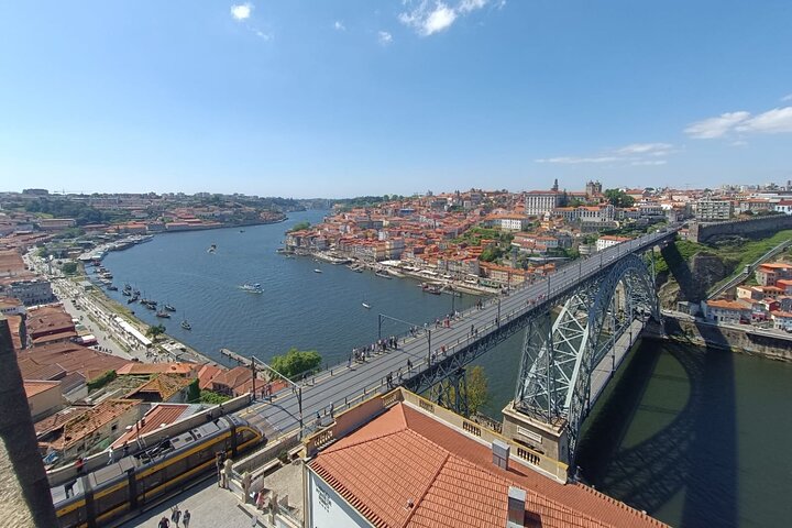 Private Transfer Santiago de Compostela to Porto or vice versa