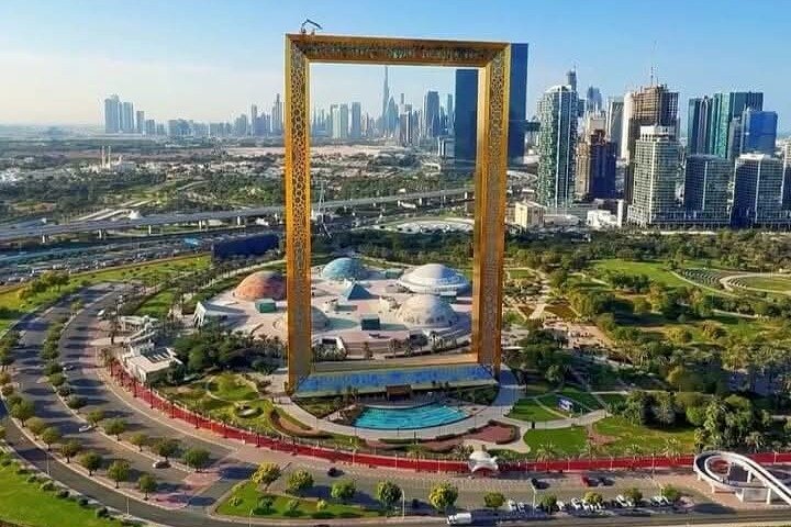 Dubai private Modern Tour From Fujairah