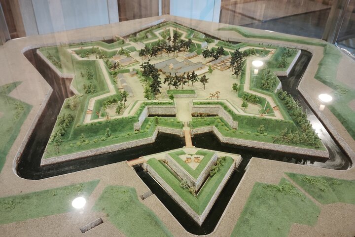 Hakodate: Goryokaku Star Fort & Tower Guided History Tour