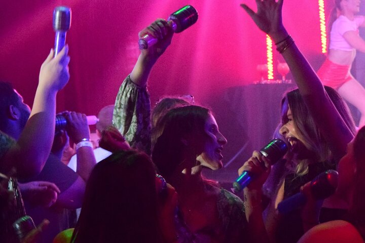 Salou: Bingo Bangas Party Night with Drinks