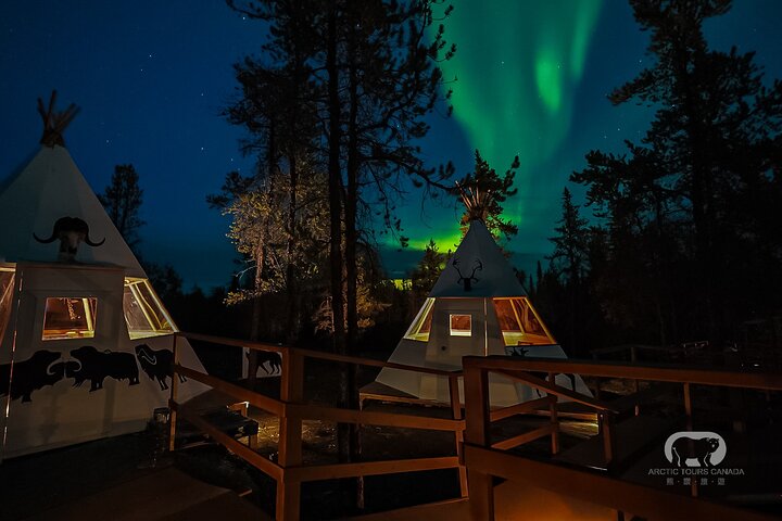 2 - Night Aurora Quest with Glass Tipi Experience