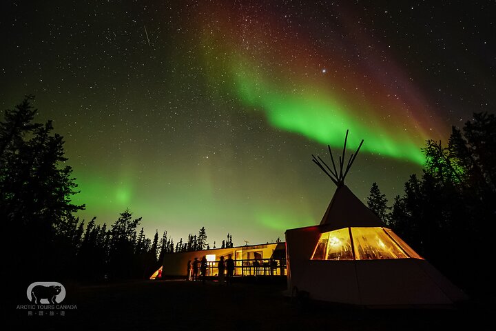2 - Night Aurora Quest with Glass Tipi Experience