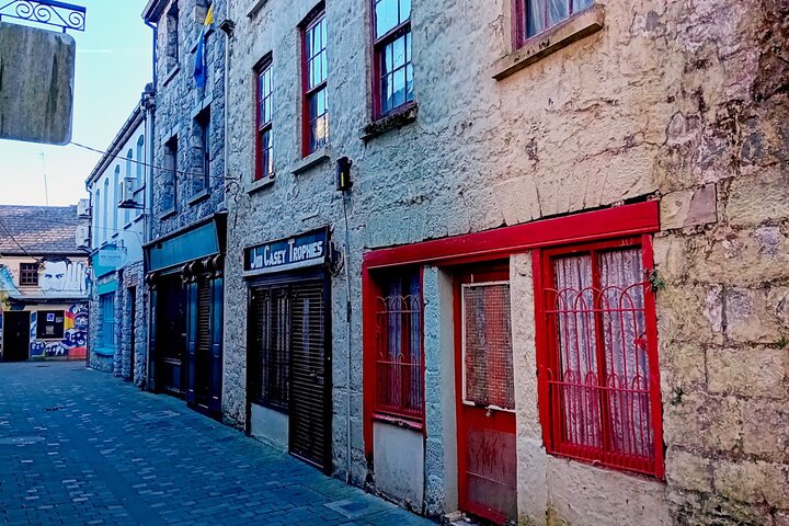 Ennis Walking Tour with a Local Expert