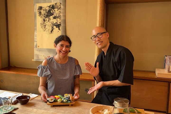 Vegan Sushi Class in Tokyo–6 Kinds, Cultural Story & Full Meal