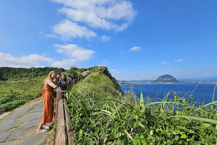 Jeju South-West Essentials: Hallasan & Signature Highlights