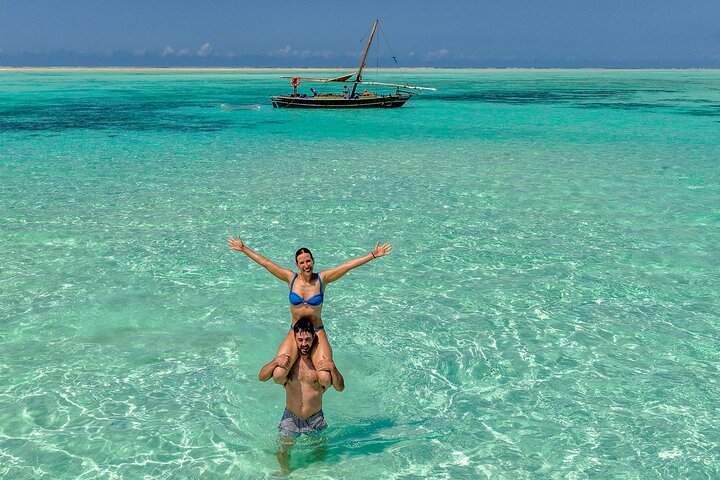 Private/Sharing: Explore Mnemba Island with a dhow