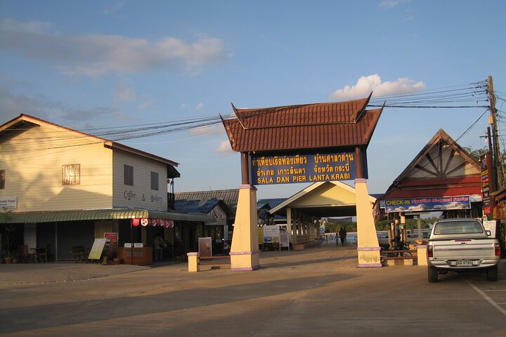 Koh Lanta to Krabi Air Conditioned Shared Van Transfer