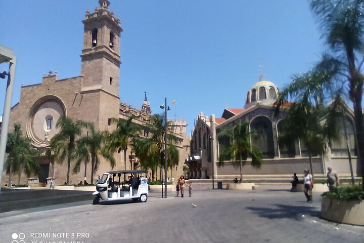Private TukTuk Tour 2 Hours of Valencia