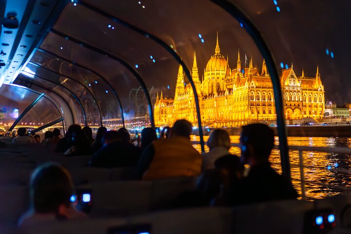 Budapest Danube River Sightseeing Night Cruise with Drink