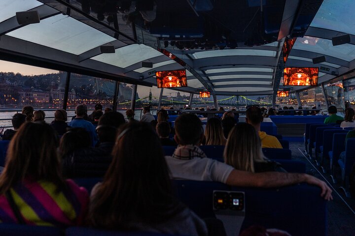 Budapest Danube River Sightseeing Night Cruise with Drink