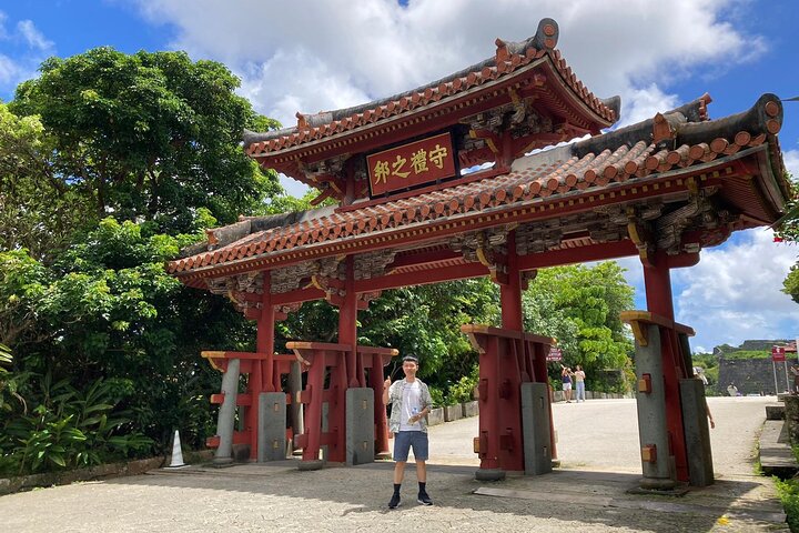 Shurijo Castle & Royal Mausoleum Tour – Ryukyu Kingdom Heritage