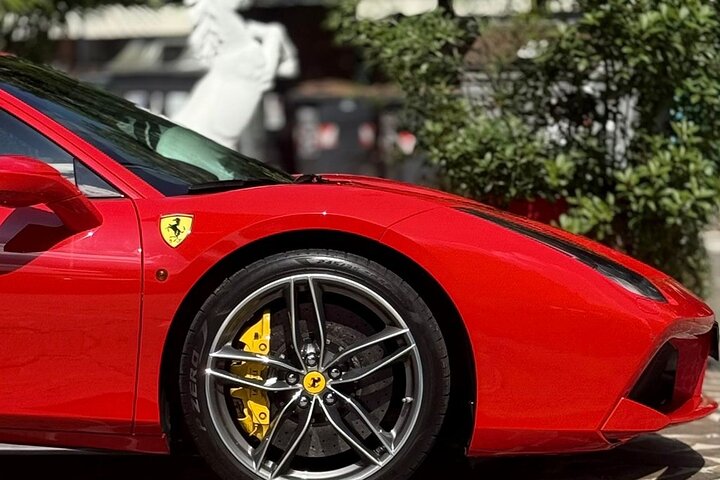Ferrari 488 Private Test Drive in Maranello