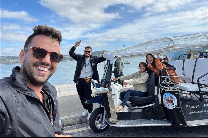 True 4Hour Private Tuk Tuk Tour: Discover Lisbon with a Local!