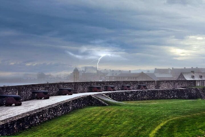 Louisbourg Fortress, Lighthouse & Cliffside Adventure Sydney NS