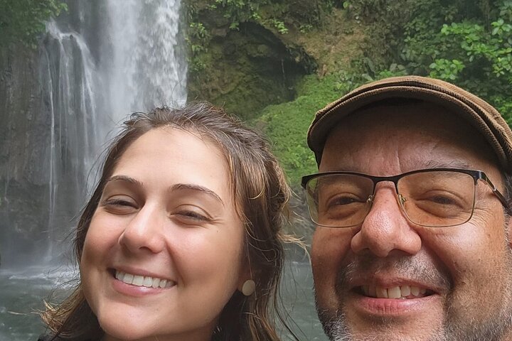 Full Day Poas Volcano, La Paz Waterfall Gardens and Coffee Plantation Experience