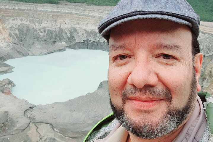 Full Day Poas Volcano, La Paz Waterfall Gardens and Coffee Plantation Experience