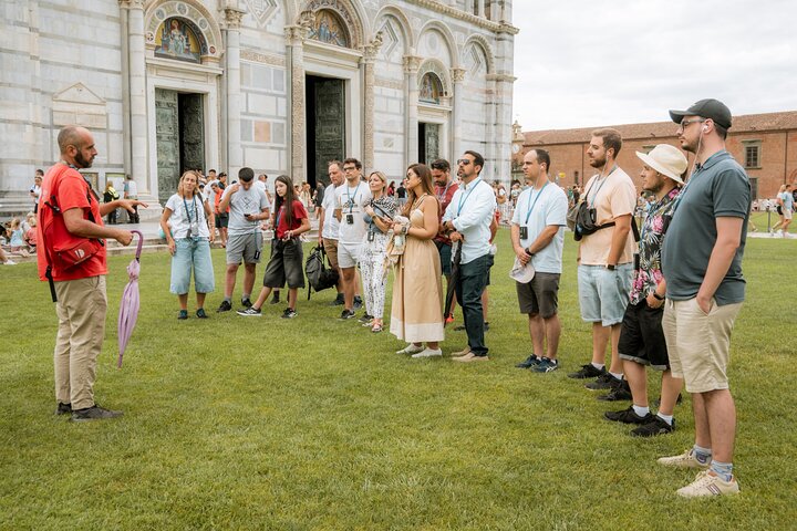 Pisa all inclusive: Baptistery, Cathedral and Leaning Tower guided tour