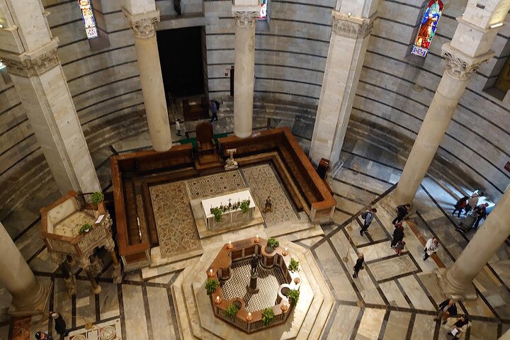 Pisa all inclusive: Baptistery, Cathedral and Leaning Tower guided tour