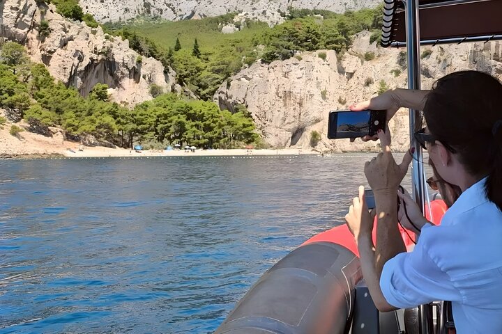 Makarska 3-Island Speedboat Tour: Golden Horn and "Little Venice"